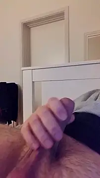 NewJoiner online show from December 14, 2025, 4:01 pm