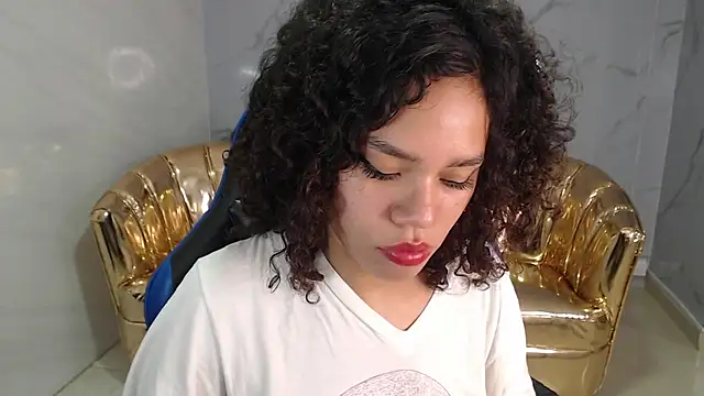 Canela s1 online show from October 13, 2025, 8:10 pm