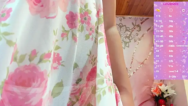 luna maisonn online show from September 26, 2025, 8:16 pm