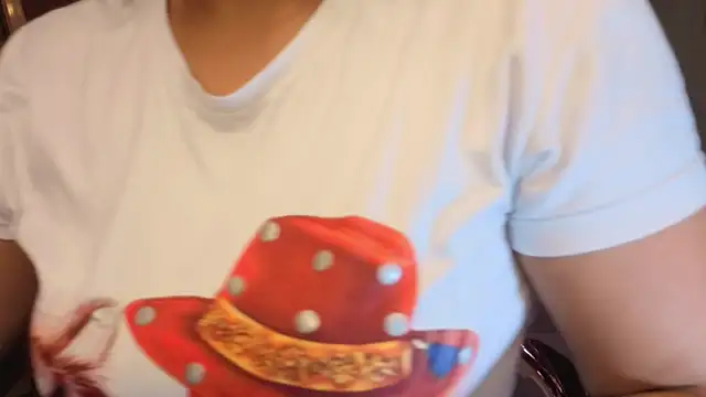 Victoria b  online show from November 1, 2025, 8:14 pm