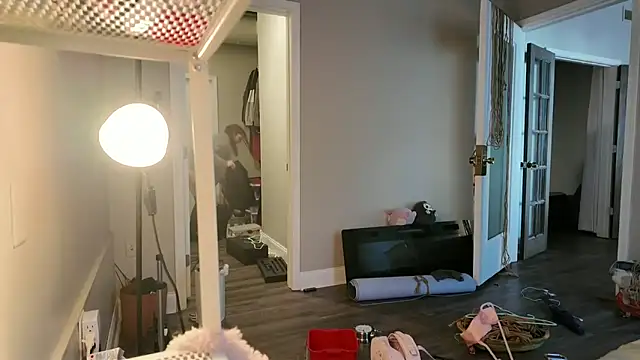 knottybunny online show from November 18, 2025, 7:28 pm