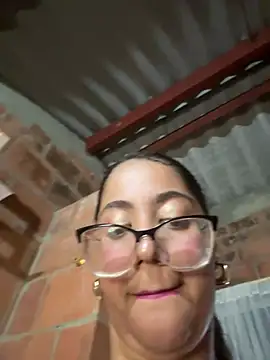 Jessyivonne online show from April 28, 2026, 2:10 am