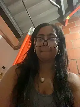 Jessyivonne online show from September 22, 2025, 4:07 am