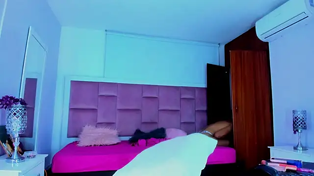 ebonny ts online show from October 10, 2025, 10:27 am