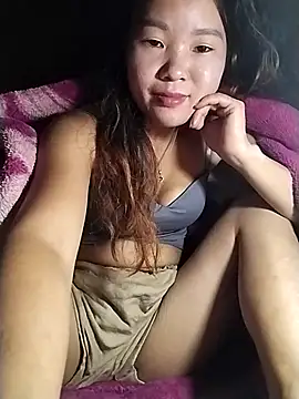 lylylove online show from October 28, 2025, 12:04 pm