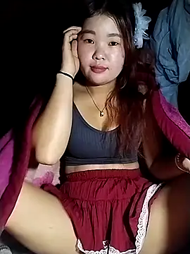 Snapshot of lylylove chatting on March 12, 2026, 7:51 pm lylylove online show from March 12, 2026, 7:51 pm