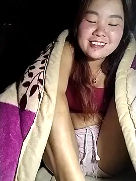 Snapshot of lylylove chatting on March 2, 2026, 7:15 am lylylove online show from March 2, 2026, 7:15 am