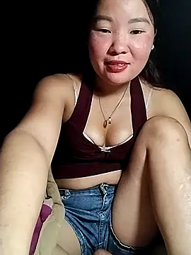 lylylove online show from July 2, 2026, 3:23 am