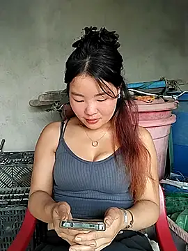lylylove online show from July 20, 2026, 1:24 am