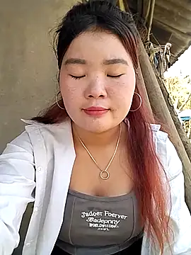 Snapshot of lylylove chatting on March 19, 2026, 6:46 am lylylove online show from March 19, 2026, 6:46 am