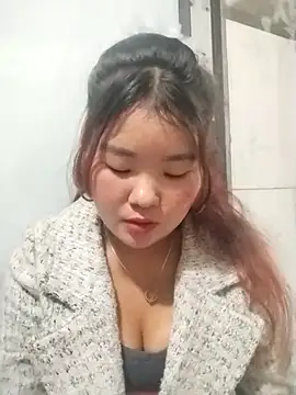 Snapshot of lylylove chatting on March 13, 2026, 8:52 am lylylove online show from March 13, 2026, 8:52 am