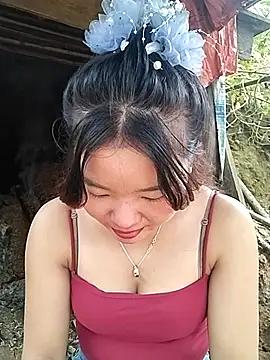 lylylove online show from July 30, 2026, 11:48 pm