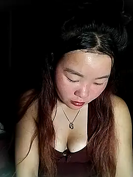 lylylove online show from July 10, 2026, 1:33 pm