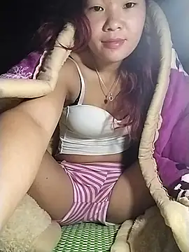 lylylove online show from November 17, 2025, 11:31 pm