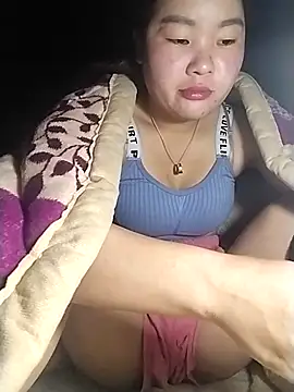 Snapshot of lylylove chatting on February 22, 2026, 12:24 am lylylove online show from February 22, 2026, 12:24 am