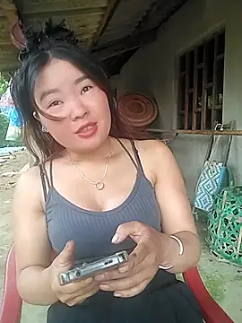 lylylove online show from July 14, 2026, 11:33 pm