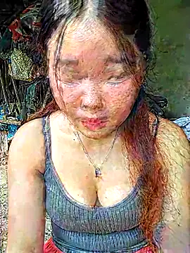lylylove online show from June 22, 2026, 1:33 am