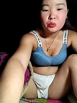 lylylove online show from August 4, 2026, 10:31 am