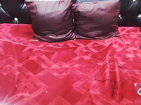 AppleAss02 online show from February 11, 2026, 7:14 pm