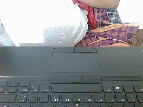 Vaani Singha online show from October 17, 2025, 3:03 pm