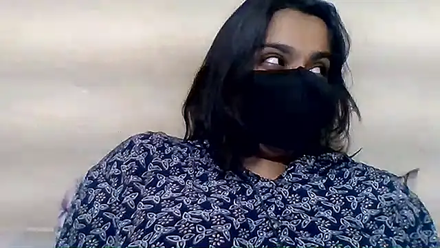 Vaani Singha online show from June 4, 2026, 2:44 pm