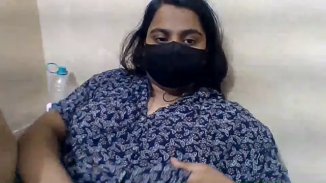 Vaani Singha online show from June 15, 2026, 7:02 pm