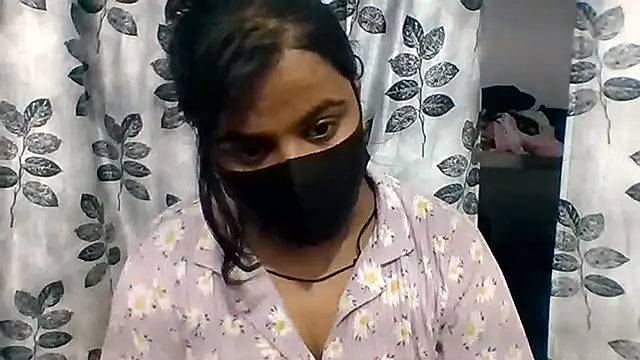 Snapshot of Vaani_Singha chatting on July 19, 2026, 2:14 pm Vaani Singha online show from July 19, 2026, 2:14 pm