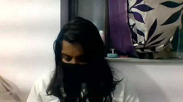 Snapshot of Vaani_Singha chatting on July 12, 2026, 2:18 pm Vaani Singha online show from July 12, 2026, 2:18 pm