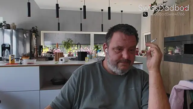 Snapshot of SwissDadbod chatting on October 1, 2025, 11:14 am SwissDadbod online show from October 1, 2025, 11:14 am