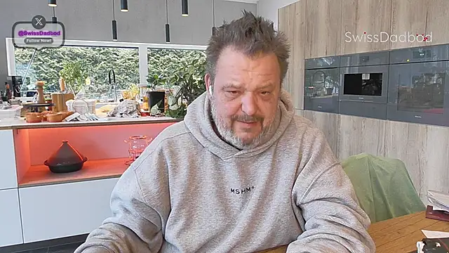 Snapshot of SwissDadbod chatting on December 19, 2025, 3:14 pm SwissDadbod online show from December 19, 2025, 3:14 pm