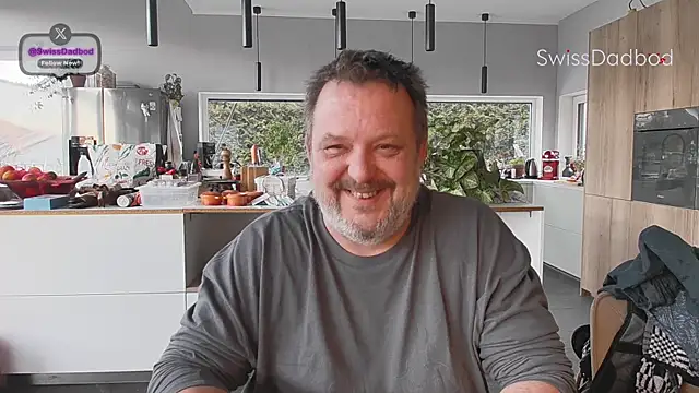 Snapshot of SwissDadbod chatting on December 18, 2025, 3:05 pm SwissDadbod online show from December 18, 2025, 3:05 pm