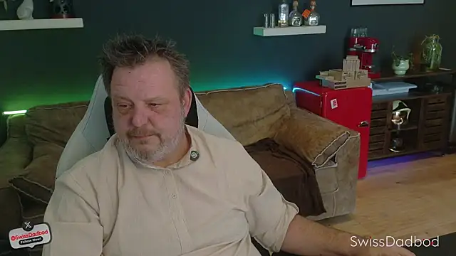 Snapshot of SwissDadbod chatting on March 21, 2026, 2:54 pm SwissDadbod online show from March 21, 2026, 2:54 pm