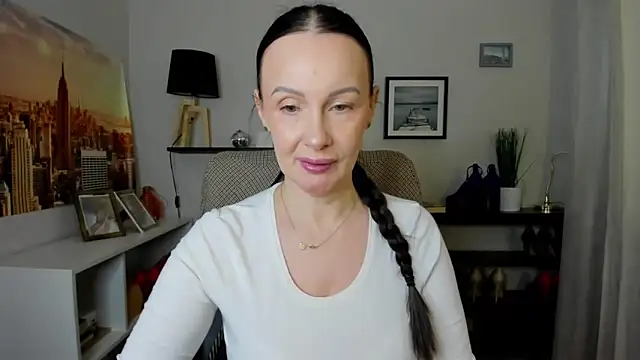 Velvet Jasmine online show from March 11, 2026, 6:29 am