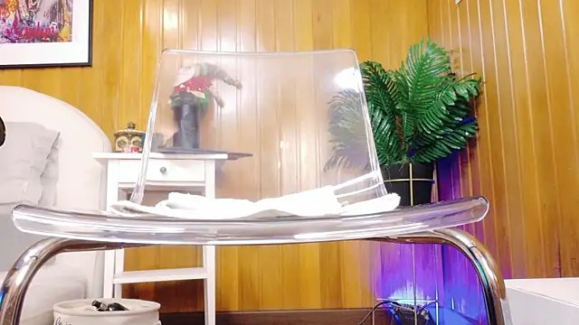 Zafiro Gem  online show from December 14, 2025, 9:31 pm