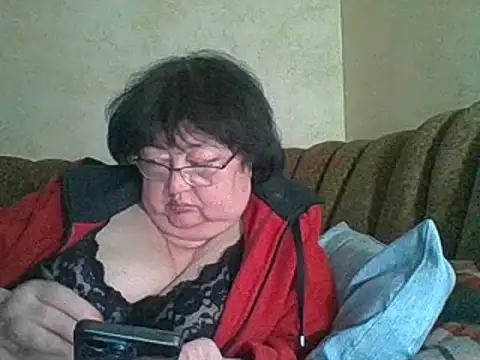 MilaSky5303 online show from February 10, 2026, 10:31 pm