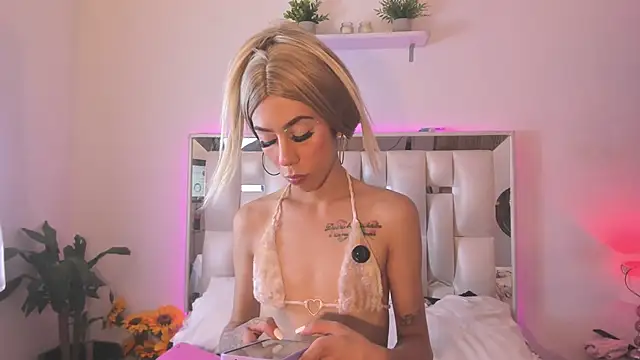 Snapshot of Darlyn_tenderhot__ chatting on March 20, 2026, 8:54 pm Darlyn tenderhot online show from March 20, 2026, 8:54 pm