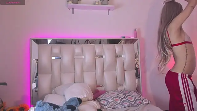 Snapshot of Darlyn_tenderhot__ chatting on March 15, 2026, 4:47 pm Darlyn tenderhot online show from March 15, 2026, 4:47 pm