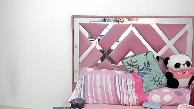 bellalumi online show from February 7, 2026, 4:31 am