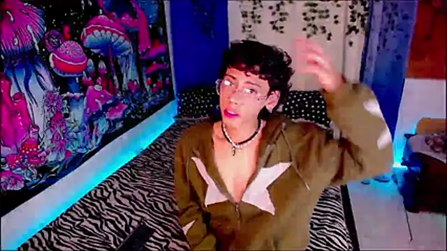 Thedoll ethan7 online show from May 7, 2026, 1:21 am