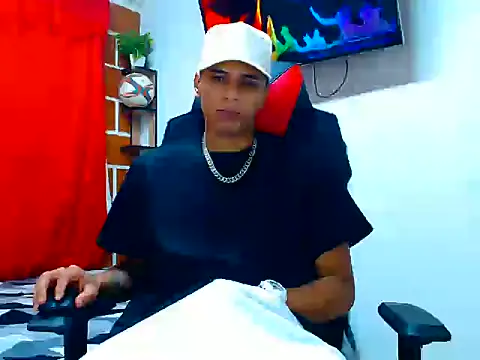 cristian tayron1 online show from July 2, 2026, 6:52 am
