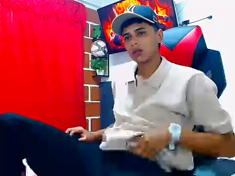 cristian tayron1 online show from June 16, 2026, 6:02 am