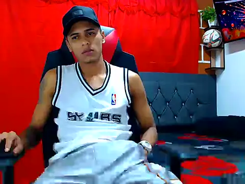 cristian tayron1 online show from July 7, 2026, 10:19 am