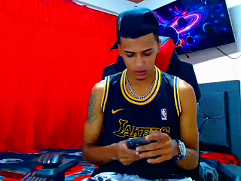 cristian tayron1 online show from July 24, 2026, 2:35 pm