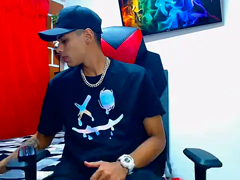 cristian tayron1 online show from July 3, 2026, 5:47 am