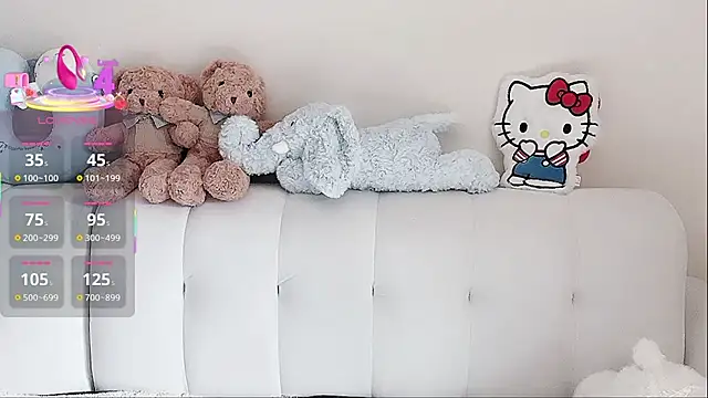 LuLu-Moon online show from November 17, 2025, 4:49 am