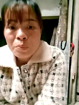 Maymay0033 online show from November 16, 2025, 9:36 am