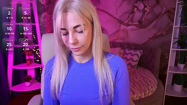 BellaRayyy online show from March 20, 2026, 1:45 pm