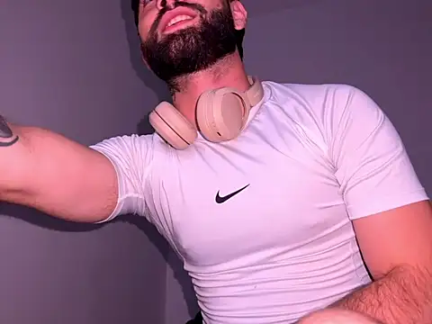 zack sullivan22 online show from September 19, 2025, 2:48 am