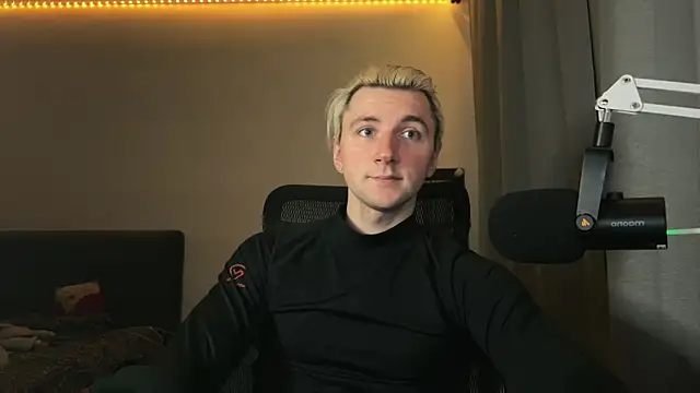 Elvin Vaenight online show from February 4, 2026, 10:05 pm