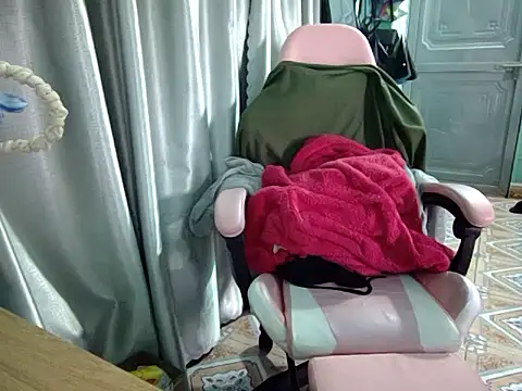 Snapshot of Ly-ny chatting on January 17, 2026, 7:01 am Ly-ny online show from January 17, 2026, 7:01 am